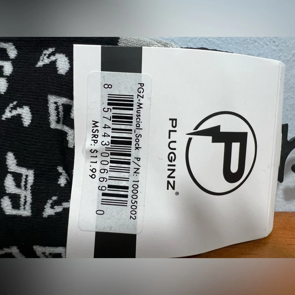 PLUGINZ Music Note Printed Black & White Novelty Socks Concert Musician Music